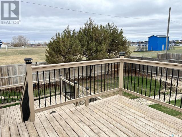 612 3rd St N, House detached with 4 bedrooms, 2 bathrooms and null parking in Martensville SK | Image 26