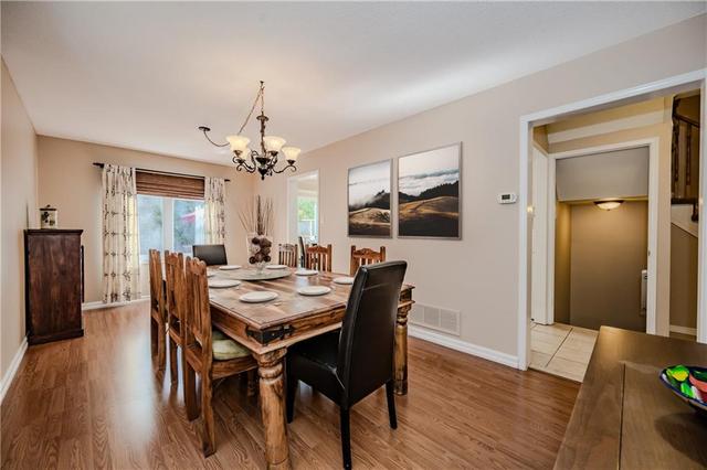 1402 Cedarglen Crt, House attached with 4 bedrooms, 2 bathrooms and 4 parking in Oakville ON | Image 7