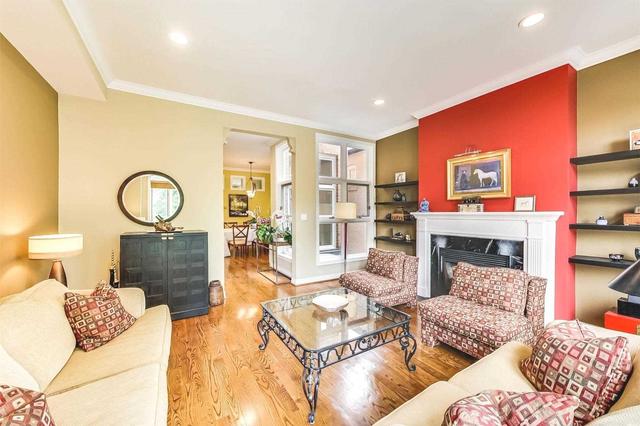 208 Cranbrooke Ave, House detached with 3 bedrooms, 4 bathrooms and 2 parking in Toronto ON | Image 27