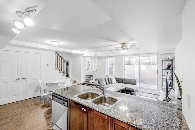 129 - 25 Turntable Cres, Townhouse with 2 bedrooms, 2 bathrooms and 1 parking in Toronto ON | Image 10