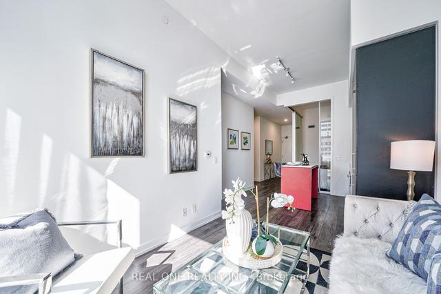 1206 - 33 Helendale Ave, Condo with 1 bedrooms, 1 bathrooms and 0 parking in Toronto ON | Image 17