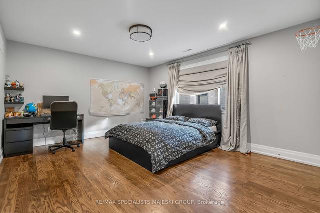 57 Corwin Cres, House detached with 4 bedrooms, 5 bathrooms and 5 parking in Toronto ON | Image 19