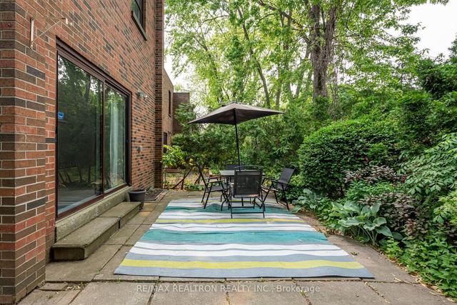 47 Laurie Shepway, Townhouse with 3 bedrooms, 2 bathrooms and 1 parking in Toronto ON | Image 31