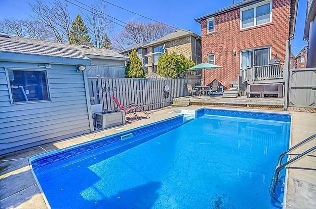 285 Cranbrooke Ave, House detached with 3 bedrooms, 3 bathrooms and 3 parking in Toronto ON | Image 21