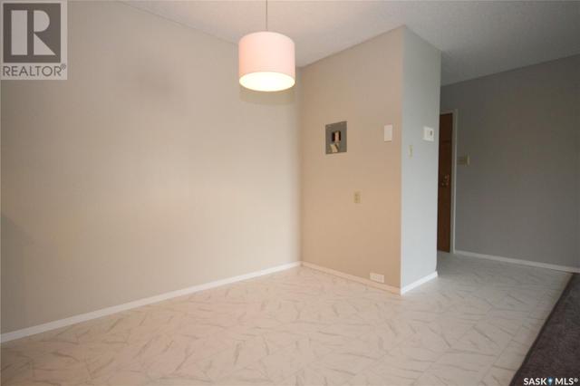 305 - 1808 Eaglesham Ave, Condo with 2 bedrooms, 1 bathrooms and null parking in Weyburn SK | Image 10