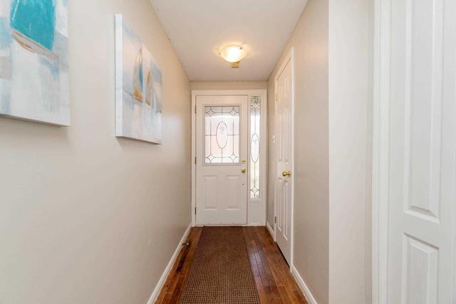 97 - 371 Bronte St S, Townhouse with 3 bedrooms, 2 bathrooms and 1 parking in Milton ON | Image 3