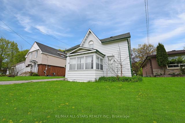 73 Victoria Ave N, House detached with 3 bedrooms, 2 bathrooms and 5 parking in Kawartha Lakes ON | Image 39
