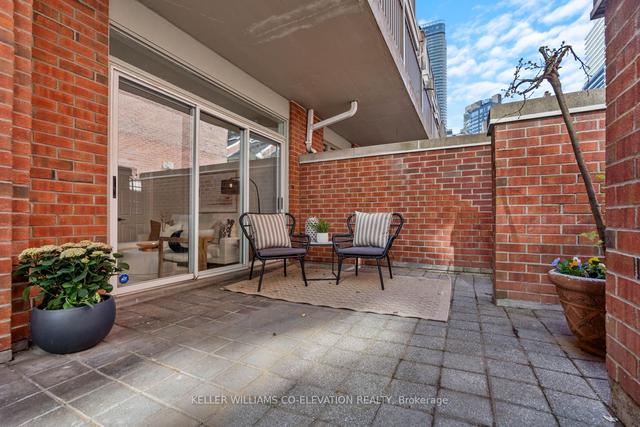 82 St Nicholas St, Townhouse with 1 bedrooms, 2 bathrooms and 1 parking in Toronto ON | Image 21
