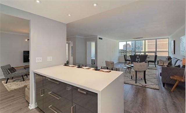 1003 - 71 Charles St, Condo with 2 bedrooms, 2 bathrooms and null parking in Toronto ON | Image 17