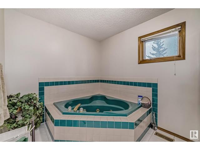 4003 38a Ave Nw, House detached with 3 bedrooms, 2 bathrooms and 4 parking in Edmonton AB | Image 26