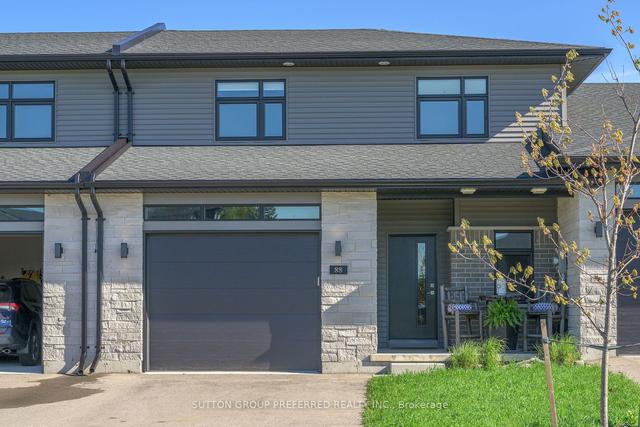 88 Rowe Ave, House attached with 3 bedrooms, 3 bathrooms and 3 parking in South Huron ON | Image 1