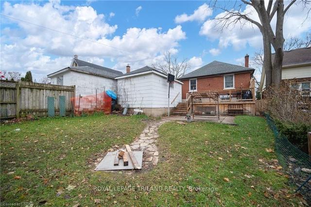 1295 King St, House detached with 2 bedrooms, 2 bathrooms and 5 parking in London ON | Image 19