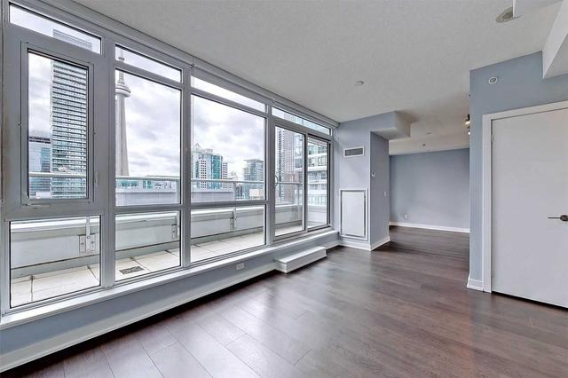 1704 - 199 Richmond St W, Condo with 1 bedrooms, 1 bathrooms and 1 parking in Toronto ON | Image 10