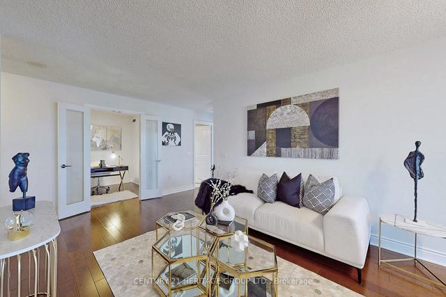 1627 - 500 Doris Ave, Condo with 3 bedrooms, 3 bathrooms and 1 parking in Toronto ON | Image 36