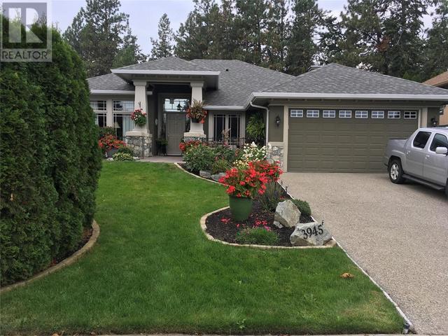 3945 Gallaghers Cir, House detached with 3 bedrooms, 2 bathrooms and 2 parking in Kelowna BC | Image 1