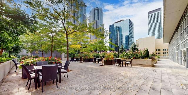 3601 - 386 Yonge St, Condo with 2 bedrooms, 2 bathrooms and 1 parking in Toronto ON | Image 22