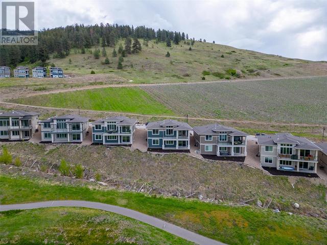 1392 Tower Ranch Dr, House detached with 3 bedrooms, 3 bathrooms and 4 parking in Kelowna BC | Image 37
