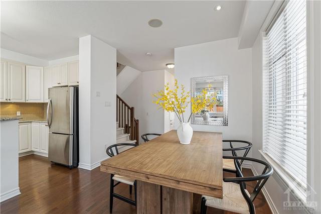 515 Strasbourg St, Townhouse with 4 bedrooms, 3 bathrooms and 2 parking in Ottawa ON | Image 6