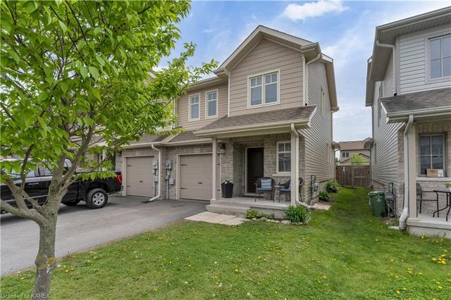 1207 Carfa Cres, House semidetached with 3 bedrooms, 2 bathrooms and 3 parking in Kingston ON | Image 1