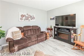 19 - 122 Bunting Road, House attached with 2 bedrooms, 2 bathrooms and 1 parking in St. Catharines ON | Image 9