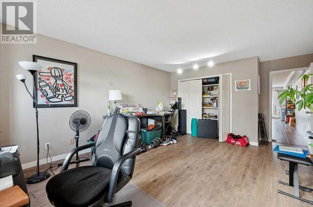 3, - 642 Mcdougall Road Ne, House attached with 3 bedrooms, 2 bathrooms and 1 parking in Calgary AB | Image 17