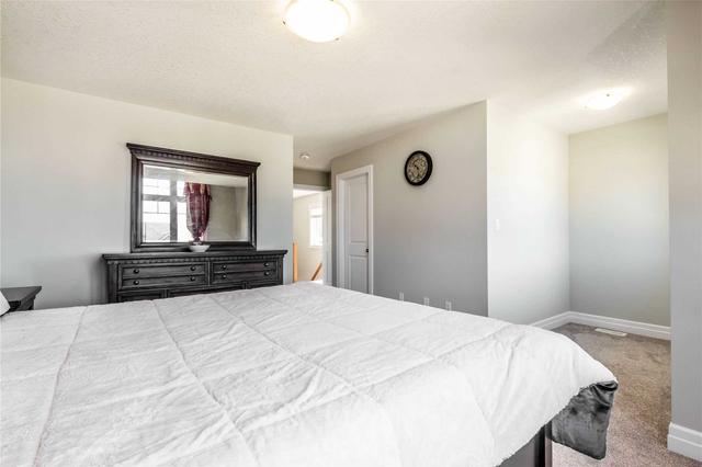 90 Hollybrook Tr, House attached with 3 bedrooms, 4 bathrooms and 3 parking in Kitchener ON | Image 8