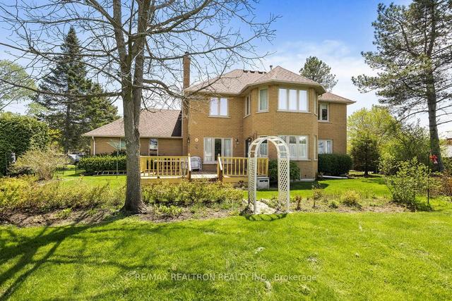 82 Humber Valley Cres, House detached with 4 bedrooms, 3 bathrooms and 6 parking in King ON | Image 19