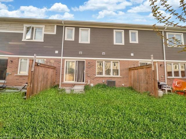 10 - 455 Guelph Ave, House attached with 3 bedrooms, 2 bathrooms and 2 parking in Cambridge ON | Image 28
