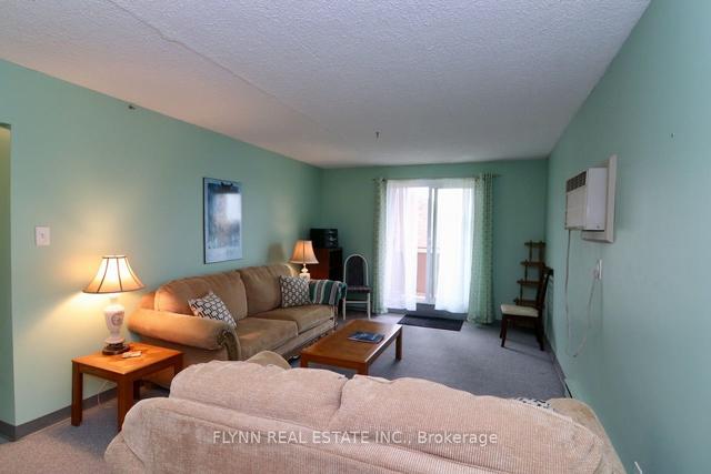 305 - 4692 Crysler Ave, Condo with 2 bedrooms, 1 bathrooms and 1 parking in Niagara Falls ON | Image 14