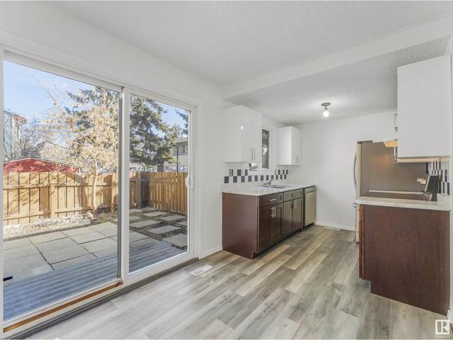 5 Willowdale Pl Nw, House attached with 3 bedrooms, 1 bathrooms and 2 parking in Edmonton AB | Image 16
