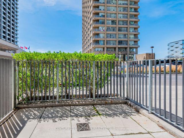 104 - 2 Sonic Way, Condo with 1 bedrooms, 2 bathrooms and 1 parking in Toronto ON | Image 15