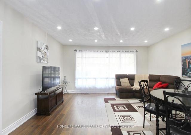 46 Trueman St, House detached with 3 bedrooms, 2 bathrooms and 5 parking in Brampton ON | Image 40