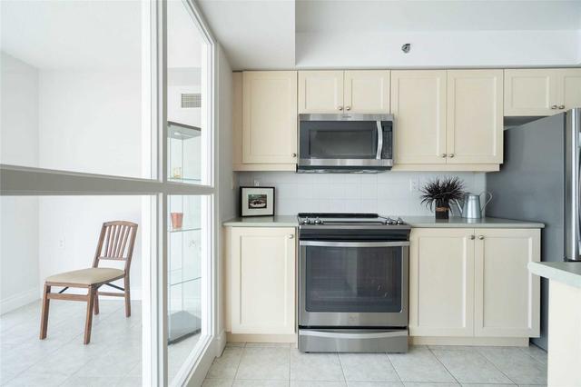 1106 - 3 Marine Parade Dr, Condo with 2 bedrooms, 2 bathrooms and 1 parking in Toronto ON | Image 2