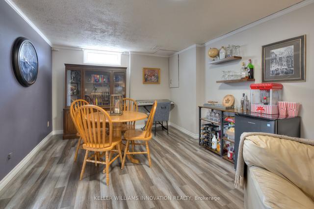 198 Kehl St, House semidetached with 3 bedrooms, 2 bathrooms and 4 parking in Kitchener ON | Image 16