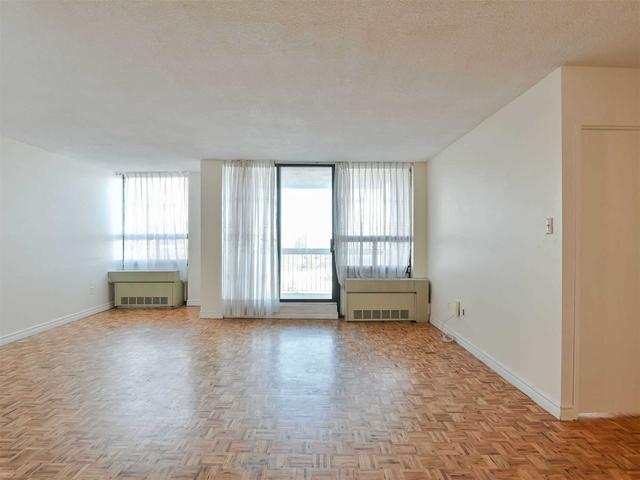 1313 - 50 Mississauga Valley Blvd, Condo with 3 bedrooms, 2 bathrooms and 1 parking in Mississauga ON | Image 32
