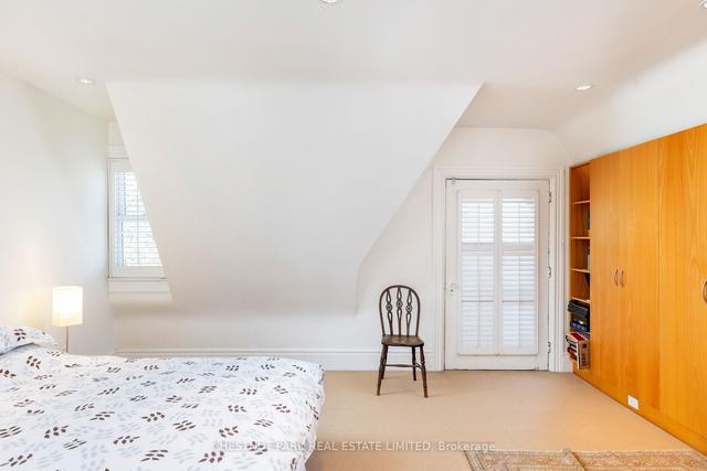 179 Cottingham St, House semidetached with 2 bedrooms, 4 bathrooms and 3 parking in Toronto ON | Image 24