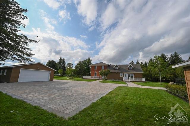 6101 First Line Rd, House detached with 3 bedrooms, 3 bathrooms and 8 parking in Ottawa ON | Image 7