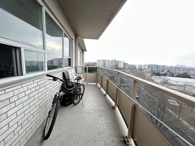 916 - 80 Grandravine Dr, Condo with 3 bedrooms, 1 bathrooms and 1 parking in Toronto ON | Image 12