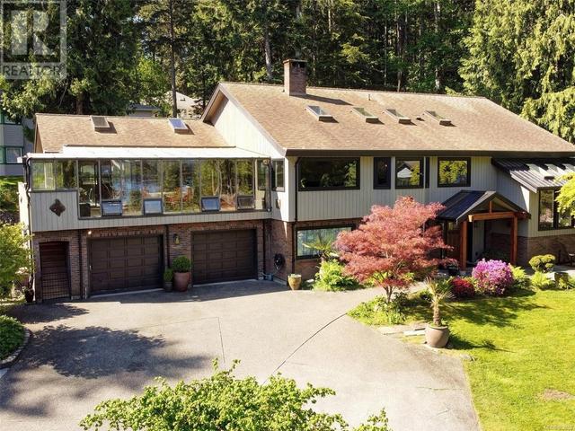 11316 Ravenscroft Pl, House detached with 4 bedrooms, 5 bathrooms and 4 parking in North Saanich BC | Image 51