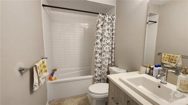 470 Markdale Terr, Townhouse with 3 bedrooms, 3 bathrooms and 2 parking in Ottawa ON | Image 18