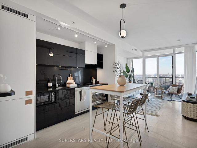 3306 - 125 Peter St, Condo with 1 bedrooms, 1 bathrooms and 0 parking in Toronto ON | Image 1