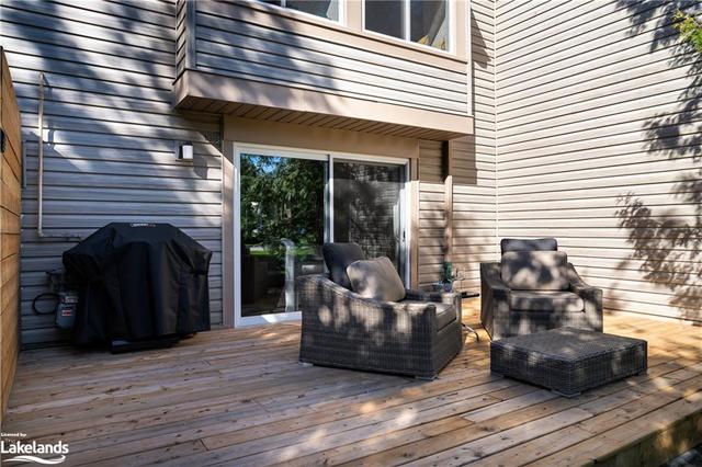 138 Escarpment Cres, House attached with 3 bedrooms, 1 bathrooms and 1 parking in Collingwood ON | Image 25
