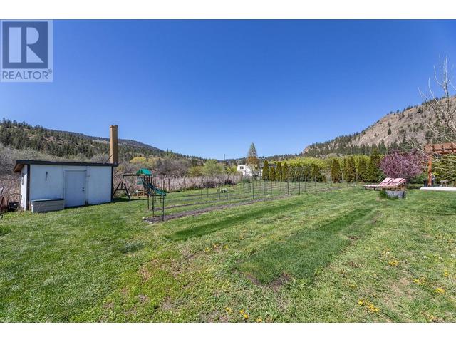 5824 Lewes Ave, House detached with 3 bedrooms, 2 bathrooms and 2 parking in Summerland BC | Image 38