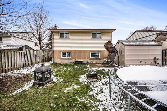 17 Villeneuve Cres, House detached with 3 bedrooms, 2 bathrooms and 3 parking in London ON | Image 22