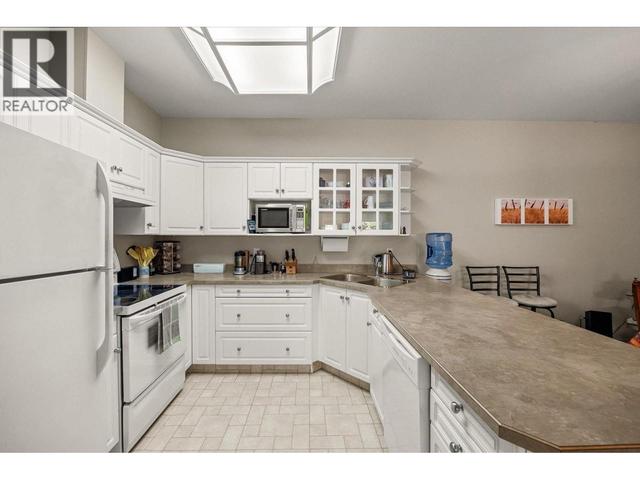 315 - 2288 Benvoulin Rd, Condo with 2 bedrooms, 2 bathrooms and 1 parking in Kelowna BC | Image 10