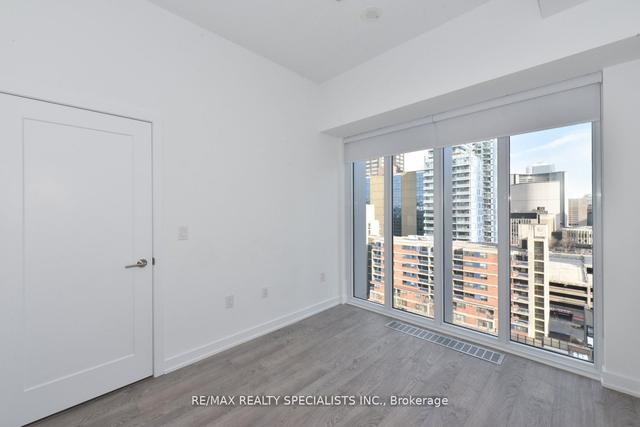 PH10 - 50 Mccaul St, Condo with 1 bedrooms, 2 bathrooms and 0 parking in Toronto ON | Image 9