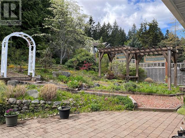 214 Hoylake Rd W, House detached with 3 bedrooms, 2 bathrooms and 1 parking in Qualicum Beach BC | Image 19