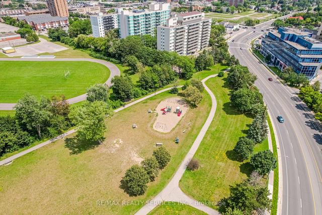 1209 - 155 Hillcrest Ave, Condo with 2 bedrooms, 1 bathrooms and 1 parking in Mississauga ON | Image 32