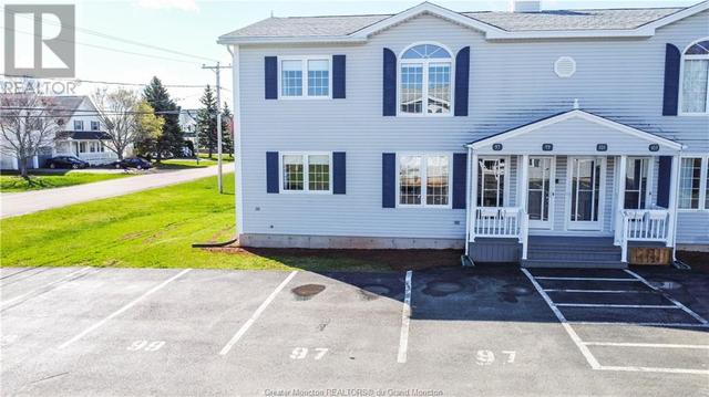 97 Tipperary St, House attached with 2 bedrooms, 1 bathrooms and null parking in Shediac NB | Image 3