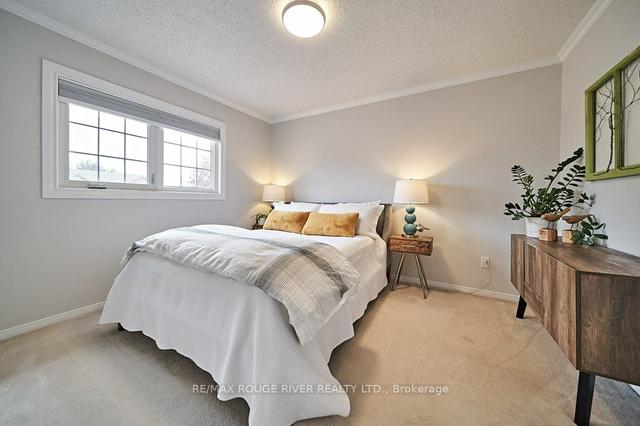 62 Lipton Cres, House detached with 4 bedrooms, 3 bathrooms and 6 parking in Whitby ON | Image 20